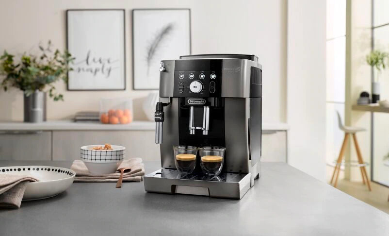 DeLonghi | Magnifica Automatic Coffee Machine | Espresso and Cappuccino Maker | Black | FEB2533.TB